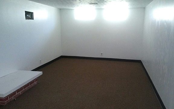 2nd image of 17020 Glendale Ave