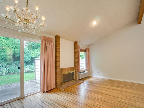 4th image of 4509 NE Plains Way APT 55