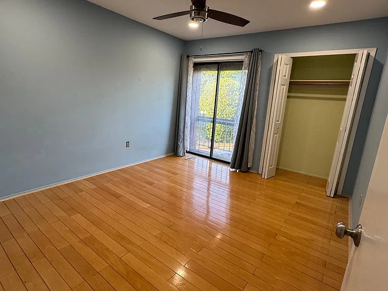 25 Bloomingdale Dr #4B — Photo 13