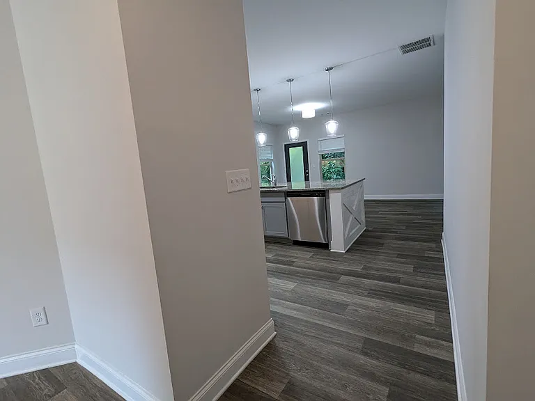529 Omnia Ct — Photo 17