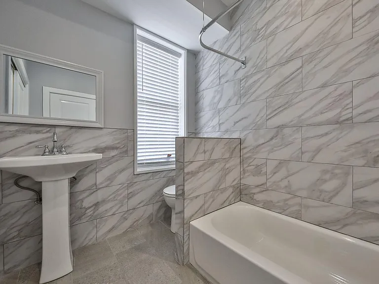 400 W Penn St #2 — Photo 30