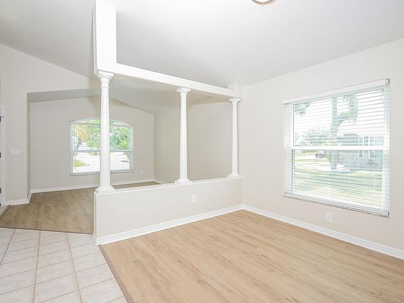 4th image of 3036 Crystal Creek Blvd