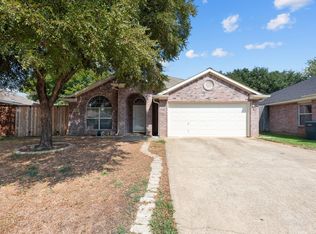 112 Loda Ct, Grand Prairie, TX 75050
