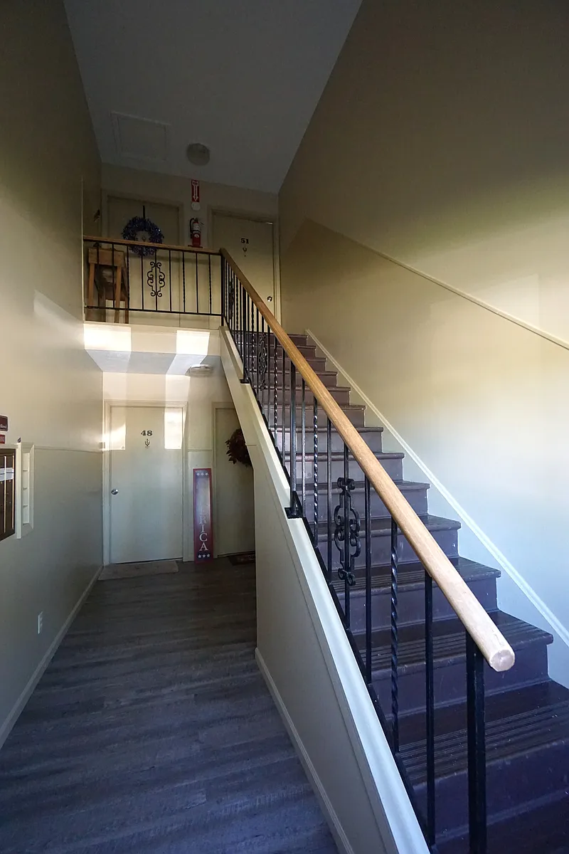 Building Photo - 1717 Estes St #7-A