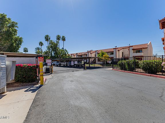 3rd image of 4211 E PALM Lane #208