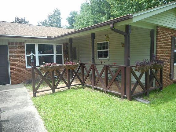 2nd image of 114 Berger Pl NE