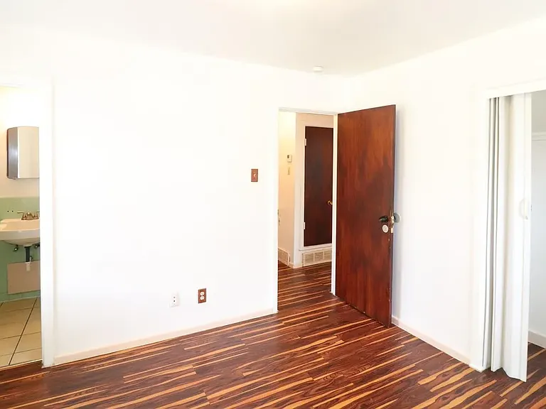 9107 Rustown Dr — Photo 14