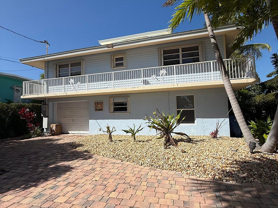 2nd image of 131 Tequesta St