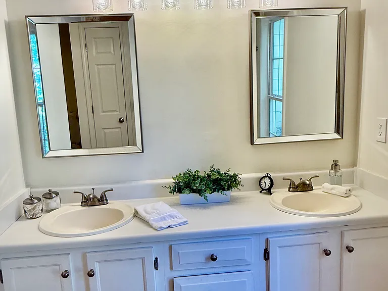 5012 Evelyn Way — Photo 13