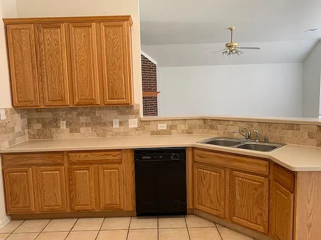 6009 Stone Trace Ln — Photo 5