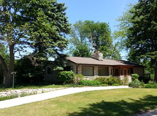 3458 N Mayfair Rd, Wauwatosa, WI 53222