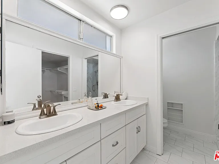 3636 Oceanhill Way — Photo 18