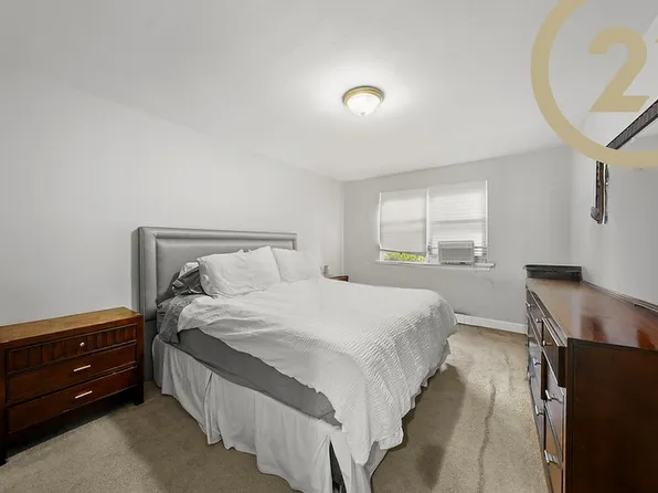 1489 East 10th Street image 13 of 22