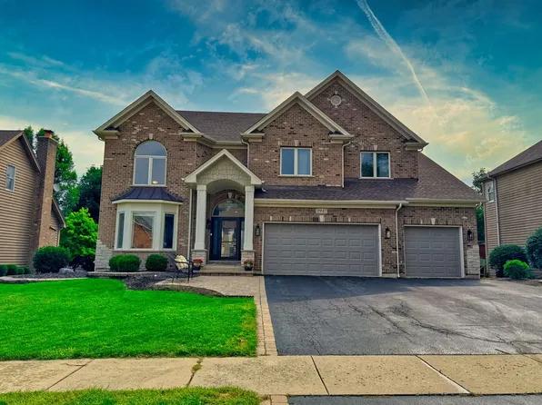 3947 Bluejay Ln, Naperville, IL 60564