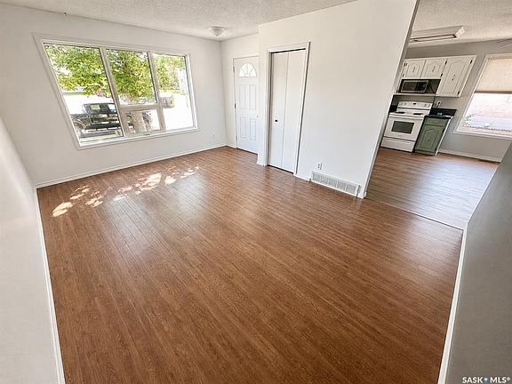 2nd image of 213 18th STREET NE