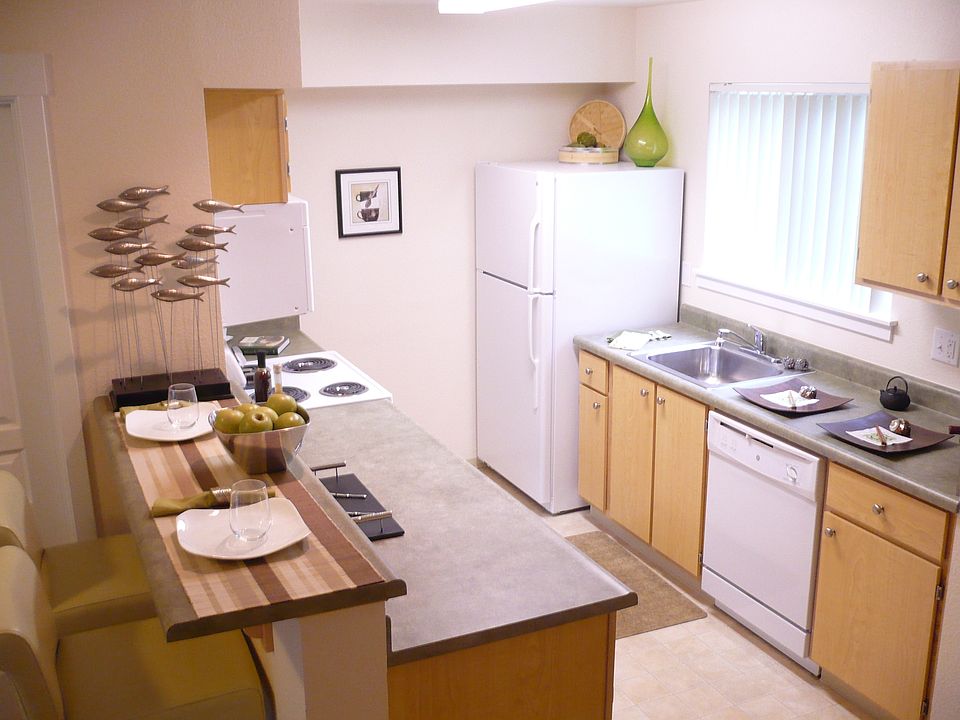 2nd image of 12252 NW Barnes Rd APT 18