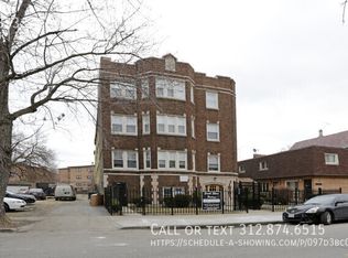 7853 S Coles Ave, Chicago, IL 60649