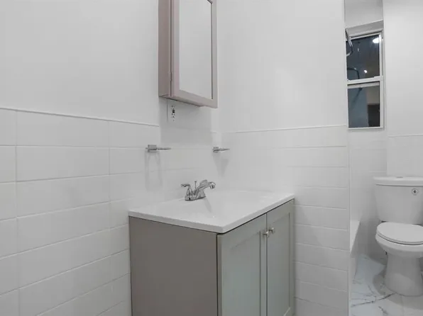 2448 Webb Avenue image 18 of 27