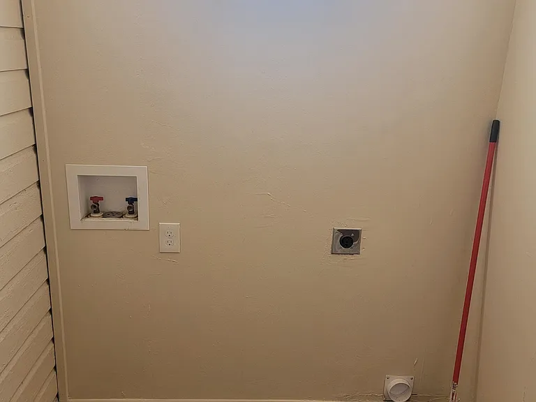 6122 Canal Blvd — Photo 5