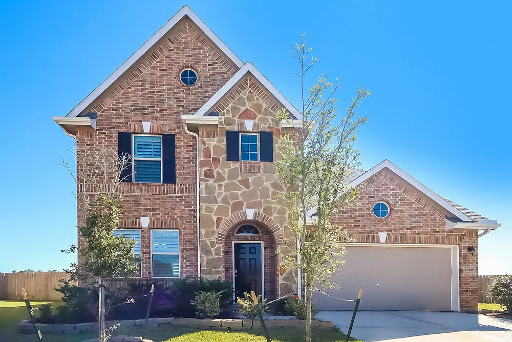 4 bed, 2.5 bath, 2479 sqft, $3,045 — Photo 1