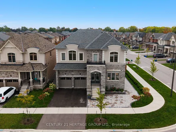 319 Danny Wheeler Blvd, Georgina, ON L4P 0K1