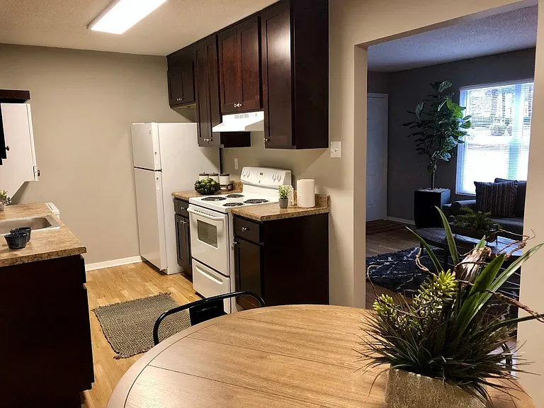 5958 E Point Dr — Photo 16