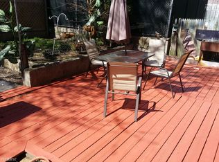 2622 18th St, Astoria, NY 11102