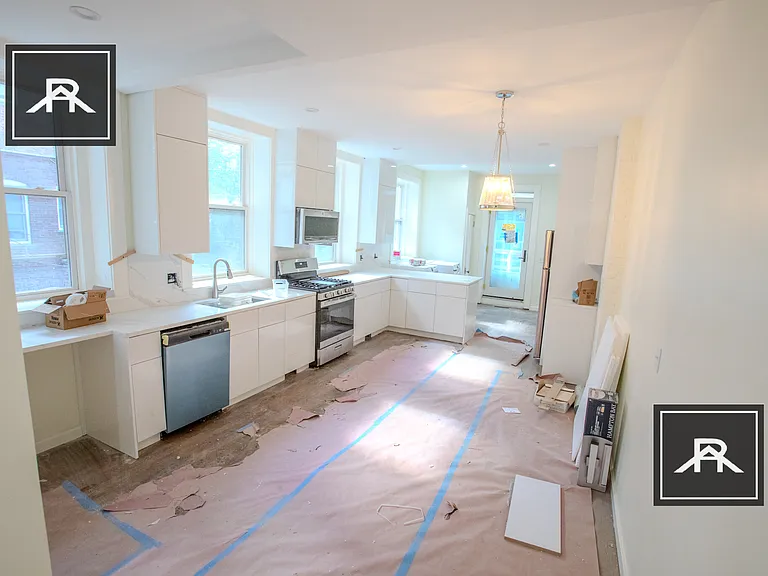 1728 Beacon St — Photo 13