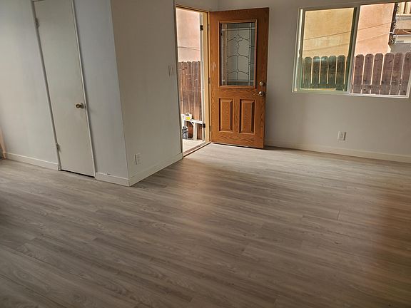 4th image of 10816 Nassau Ave