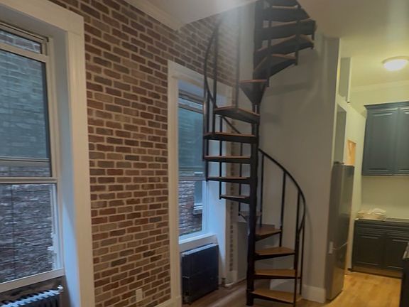 2nd image of 40 Morton St APT 5B