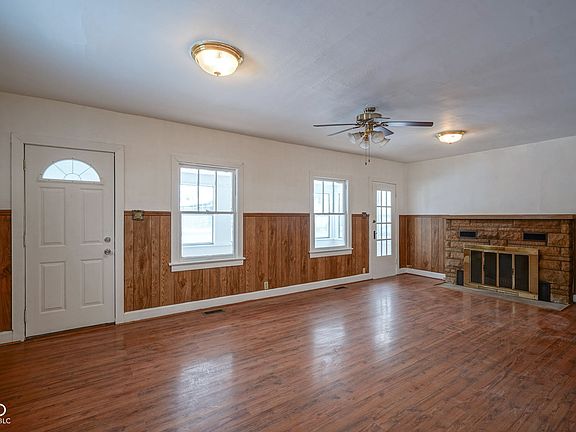 5th image of 1724 N Tibbs Ave