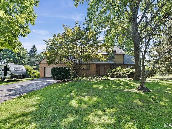 2nd image of 8 Harmin Ln