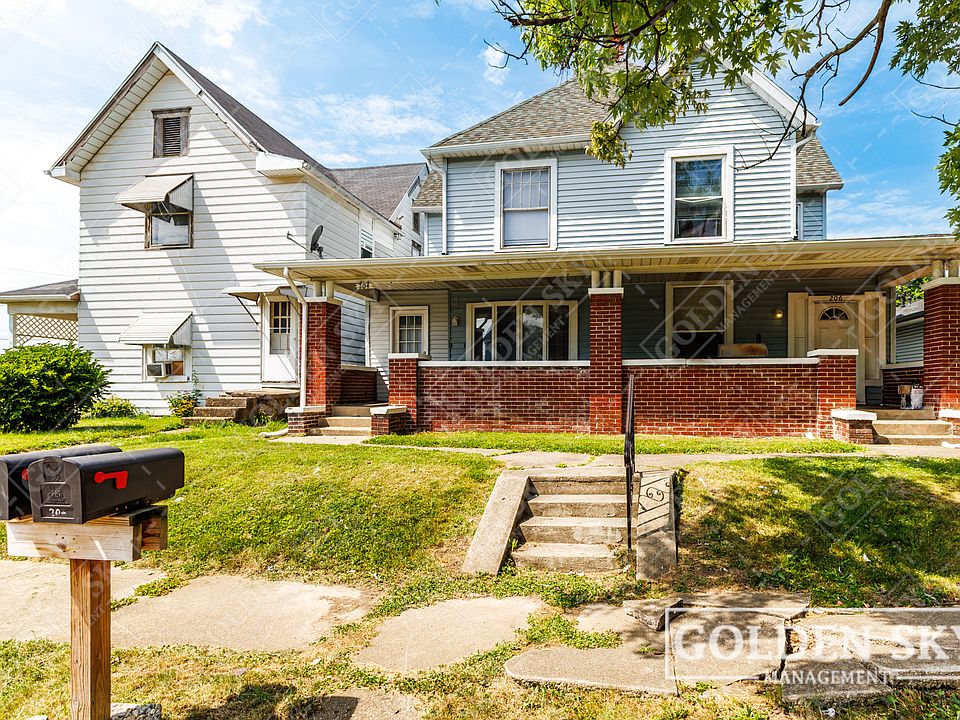 1st image of 204 E 6th St