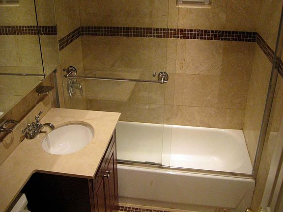4th image of 56 W 65th St APT 4J