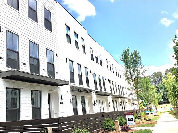 4th image of 267 Mitchell Ln #34