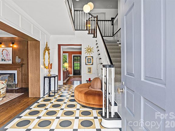 2nd image of 3815 Foxcroft Rd