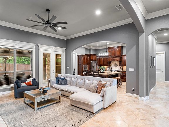 5th image of 3903 Clarkway Pl