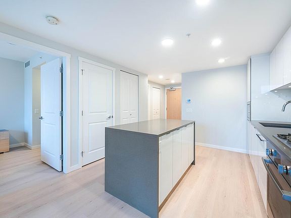 3rd image of 3331 Brown Rd #608
