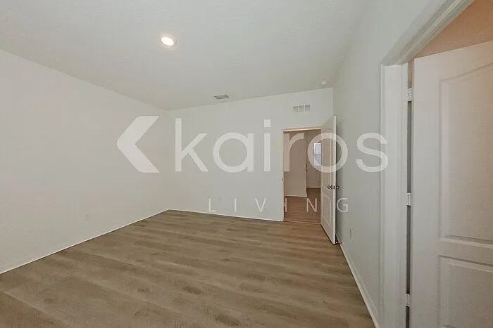 30059 Fedora Cir — Photo 11