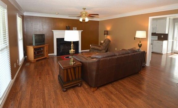 2nd image of 21 Mission Hills Dr