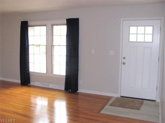 5th image of 3895 Englewood Dr