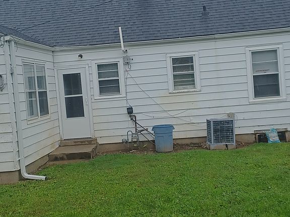 3rd image of 4116 Brown St
