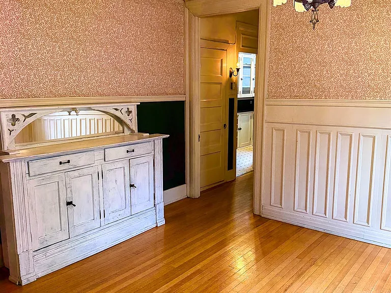 1302 N Williams St — Photo 16