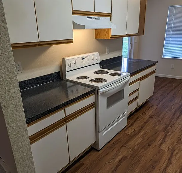 1765 SW Tamarack St — Photo 9