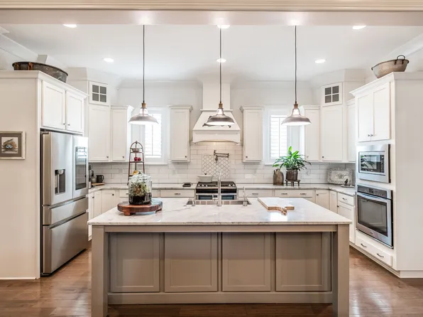 1536 Drakes Creek Rd, Hendersonville, TN 37075