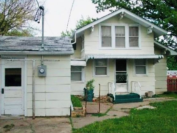 3rd image of 315 S Cedar St