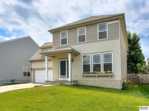 19001 B St, Omaha, NE 68130