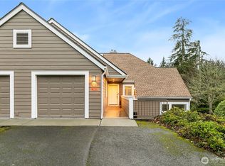60 Fairway Ln #C, Pt Ludlow, WA 98365