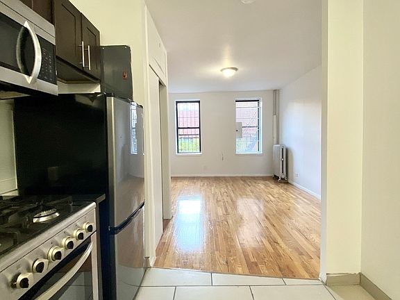 4th image of 225 W 105th St APT 3FE