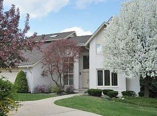 4133 Marlwood Dr, West Bloomfield, MI 48323